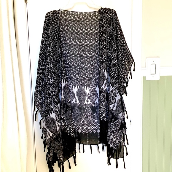 Boho Shawl with Fringe, Black and White Print - Picture 2 of 4